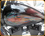 THE PAINT CHOP - Custom Pinstripes on a Harley Davidson fuel tank