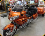 THE PAINT CHOP - Proffesional Pinstriping on this Honda Gold Wing