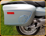 Casey Kennell pinstriped this BMW 1200RT