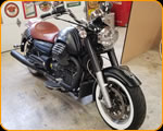 THE PAINT CHOP Casey Kennell pinstriped Moto Guzzi